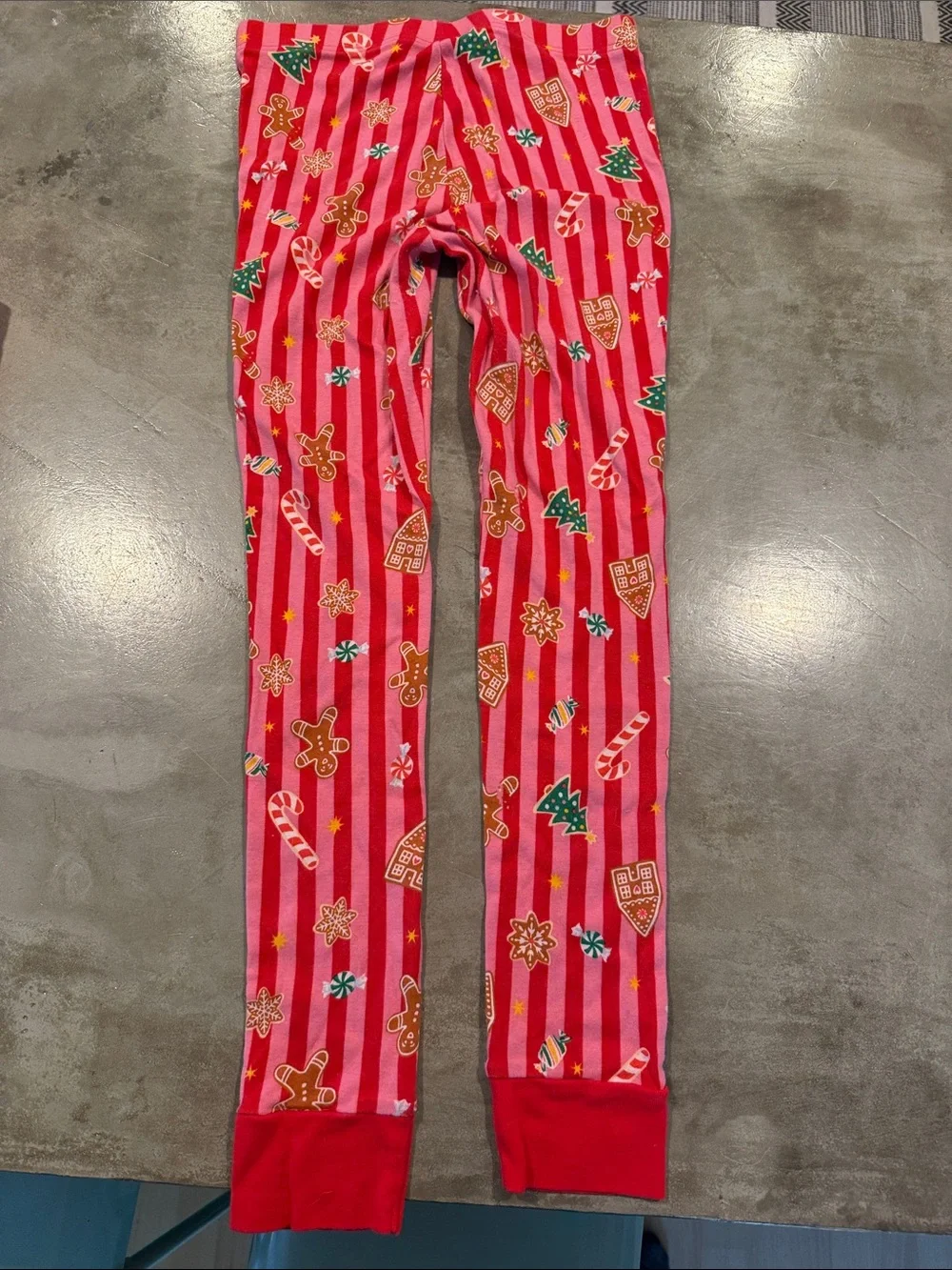Old Navy Red & Pink Gingerbread 'Oh Snap!' Kids Holiday Pajama Set